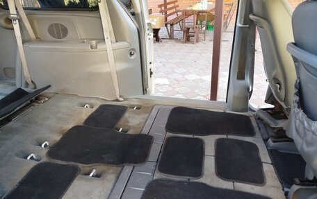 Chrysler Town & Country IV, 2005 год, 990 000 рублей, 21 фотография