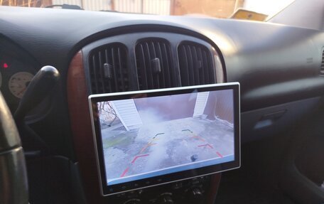 Chrysler Town & Country IV, 2005 год, 990 000 рублей, 34 фотография