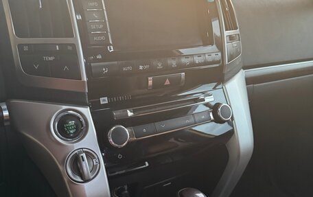 Toyota Land Cruiser 200, 2015 год, 4 400 000 рублей, 5 фотография