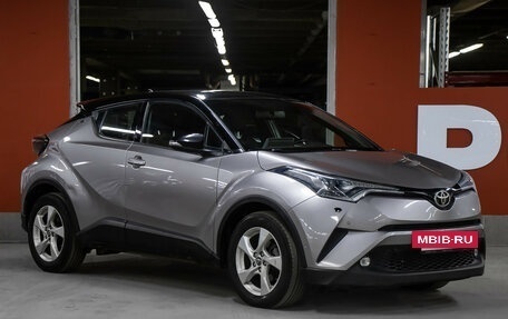 Toyota C-HR I рестайлинг, 2019 год, 2 349 000 рублей, 3 фотография