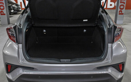 Toyota C-HR I рестайлинг, 2019 год, 2 349 000 рублей, 10 фотография