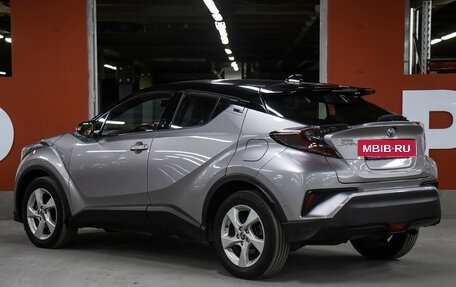 Toyota C-HR I рестайлинг, 2019 год, 2 349 000 рублей, 7 фотография