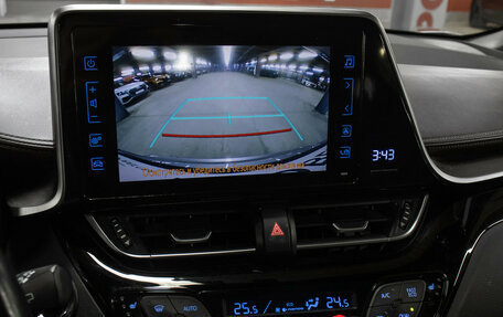 Toyota C-HR I рестайлинг, 2019 год, 2 349 000 рублей, 21 фотография