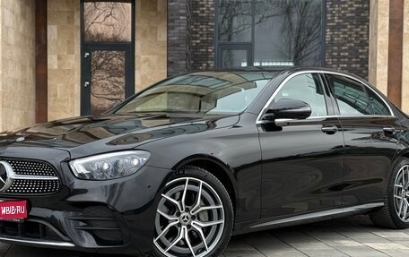 Mercedes-Benz E-Класс, 2020 год, 5 900 000 рублей, 1 фотография
