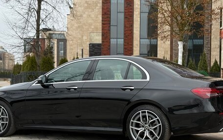 Mercedes-Benz E-Класс, 2020 год, 5 900 000 рублей, 2 фотография