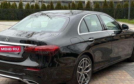 Mercedes-Benz E-Класс, 2020 год, 5 900 000 рублей, 4 фотография