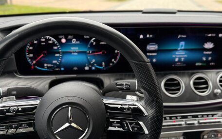 Mercedes-Benz E-Класс, 2020 год, 5 900 000 рублей, 18 фотография