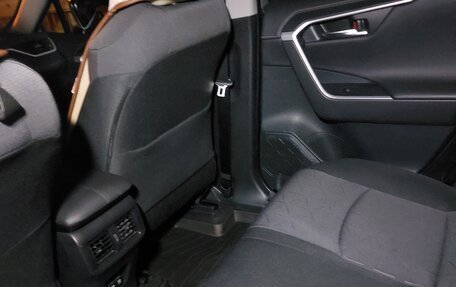 Toyota RAV4, 2021 год, 4 250 000 рублей, 3 фотография