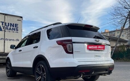 Ford Explorer VI, 2013 год, 1 750 000 рублей, 5 фотография