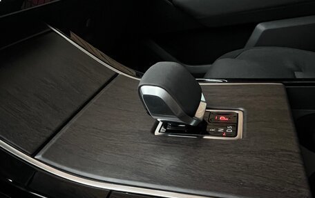 Land Rover Range Rover Velar I, 2023 год, 9 250 000 рублей, 5 фотография