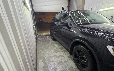 Volkswagen Tiguan II, 2019 год, 3 350 000 рублей, 3 фотография