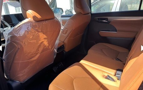 Toyota Highlander, 2025 год, 6 310 000 рублей, 16 фотография