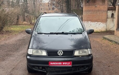 Volkswagen Sharan I рестайлинг, 1996 год, 197 000 рублей, 1 фотография