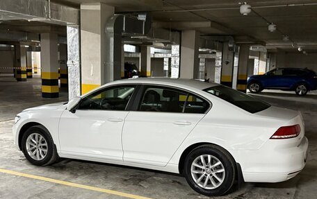 Volkswagen Passat B8 рестайлинг, 2017 год, 2 035 000 рублей, 2 фотография