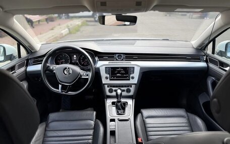 Volkswagen Passat B8 рестайлинг, 2017 год, 2 035 000 рублей, 7 фотография