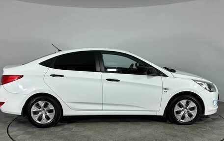 Hyundai Solaris II рестайлинг, 2015 год, 850 000 рублей, 2 фотография