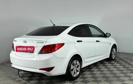 Hyundai Solaris II рестайлинг, 2015 год, 850 000 рублей, 3 фотография