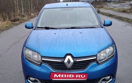 Renault Logan II, 2017 год, 840 000 рублей, 2 фотография