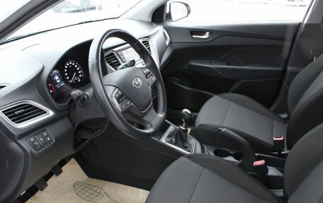 Hyundai Solaris II рестайлинг, 2020 год, 1 550 000 рублей, 16 фотография