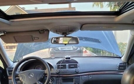 Mercedes-Benz E-Класс, 2003 год, 680 000 рублей, 3 фотография