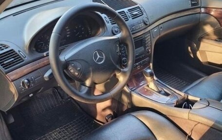 Mercedes-Benz E-Класс, 2003 год, 680 000 рублей, 4 фотография