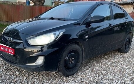 Hyundai Solaris II рестайлинг, 2012 год, 360 000 рублей, 3 фотография