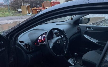 Hyundai Solaris II рестайлинг, 2012 год, 360 000 рублей, 4 фотография