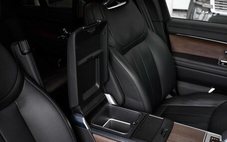 Land Rover Range Rover IV рестайлинг, 2025 год, 24 000 000 рублей, 24 фотография