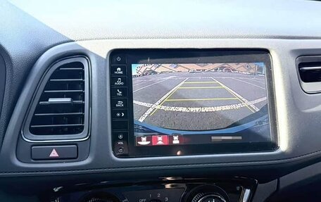 Honda Vezel, 2022 год, 1 700 000 рублей, 7 фотография