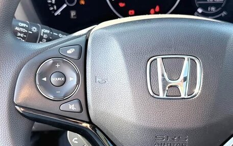 Honda Vezel, 2022 год, 1 700 000 рублей, 5 фотография