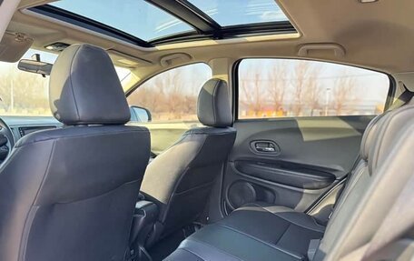 Honda Vezel, 2022 год, 1 700 000 рублей, 8 фотография