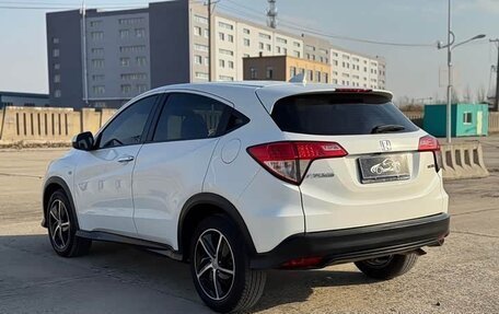 Honda Vezel, 2022 год, 1 700 000 рублей, 12 фотография