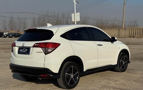 Honda Vezel, 2022 год, 1 700 000 рублей, 10 фотография