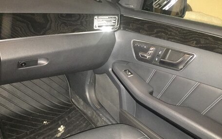 Mercedes-Benz E-Класс, 2015 год, 2 680 000 рублей, 1 фотография