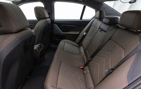 BMW 5 серия, 2025 год, 5 760 000 рублей, 11 фотография