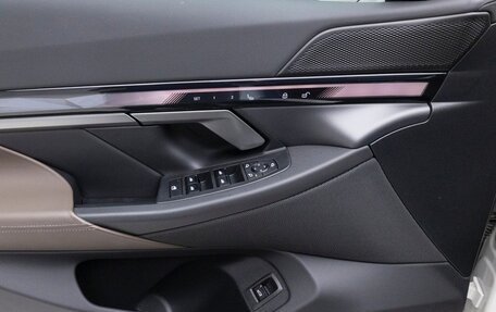 BMW 5 серия, 2025 год, 5 760 000 рублей, 13 фотография