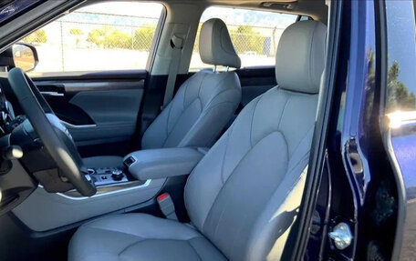 Toyota Highlander, 2025 год, 7 040 000 рублей, 7 фотография