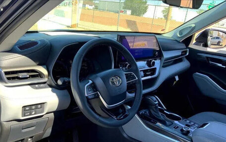 Toyota Highlander, 2025 год, 7 040 000 рублей, 6 фотография