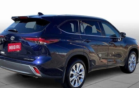 Toyota Highlander, 2025 год, 7 040 000 рублей, 3 фотография