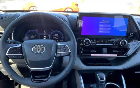 Toyota Highlander, 2025 год, 7 040 000 рублей, 11 фотография