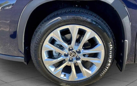 Toyota Highlander, 2025 год, 7 040 000 рублей, 14 фотография