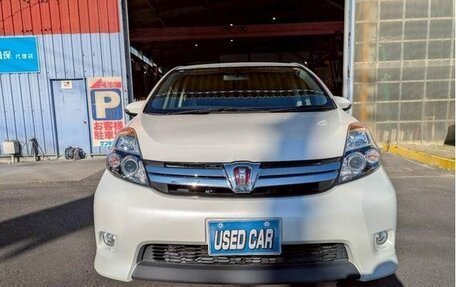 Toyota ISis I, 2013 год, 1 150 003 рублей, 2 фотография