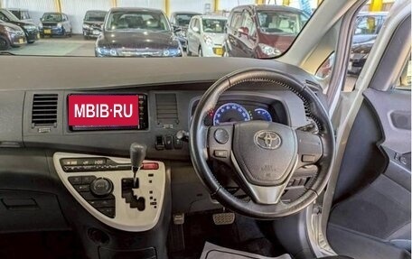 Toyota ISis I, 2013 год, 1 150 003 рублей, 7 фотография