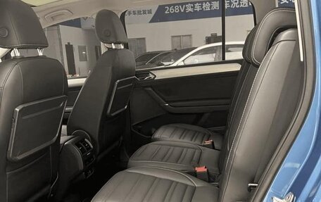 Volkswagen Touran III, 2022 год, 1 700 000 рублей, 8 фотография