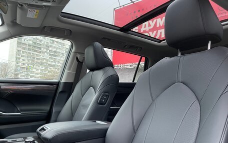 Toyota Highlander, 2025 год, 5 600 000 рублей, 10 фотография