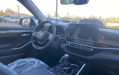 Toyota Highlander, 2025 год, 6 000 000 рублей, 16 фотография