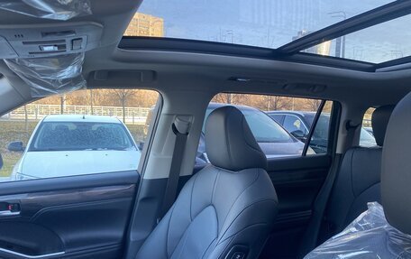 Toyota Highlander, 2025 год, 6 000 000 рублей, 13 фотография