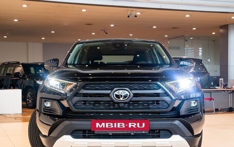 Toyota RAV4, 2025 год, 4 690 000 рублей, 2 фотография