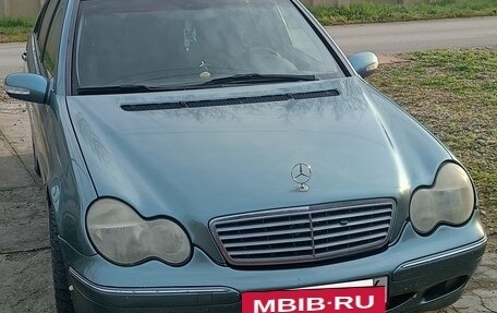 Mercedes-Benz C-Класс, 2003 год, 550 000 рублей, 3 фотография