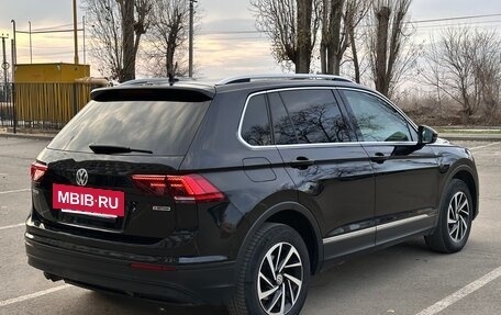 Volkswagen Tiguan II, 2018 год, 2 770 000 рублей, 5 фотография